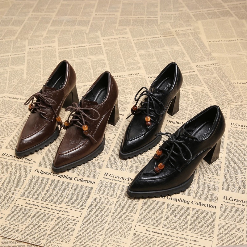 Retro Riemchenschuhe mit tiefe – Pump Heel Block Bewertung und Preis
